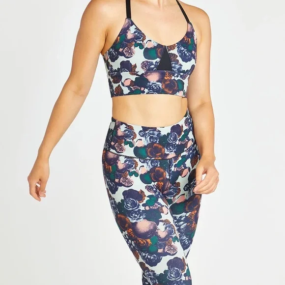 Oiselle Bird Hug Tights, size 6 - Picture 4 of 9